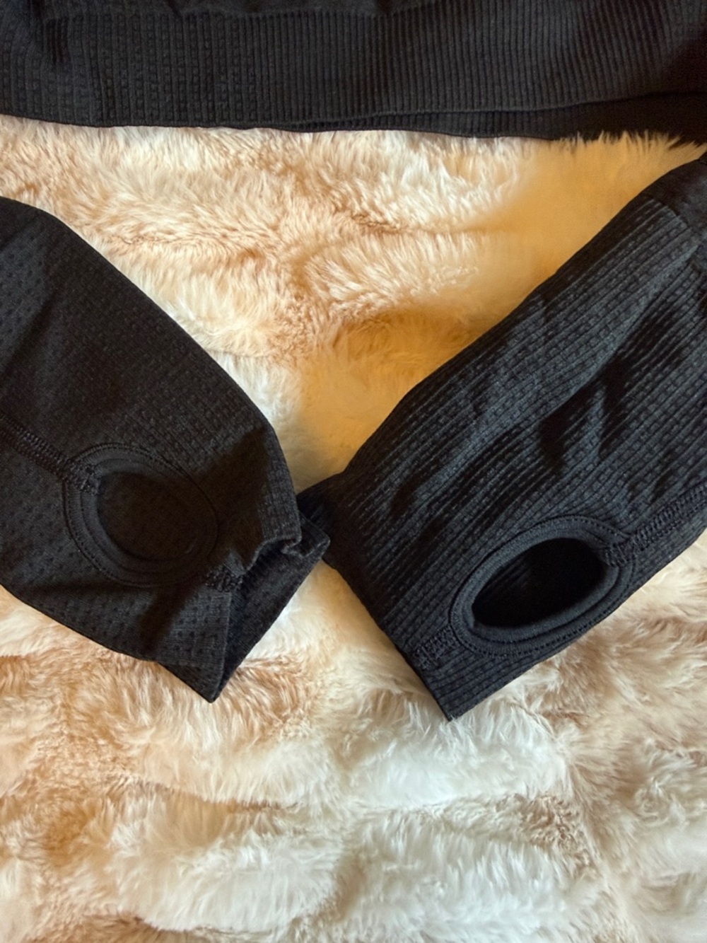 Gymshark Black Long-Sleeve Cropped Training Top - Picture 5 of 6